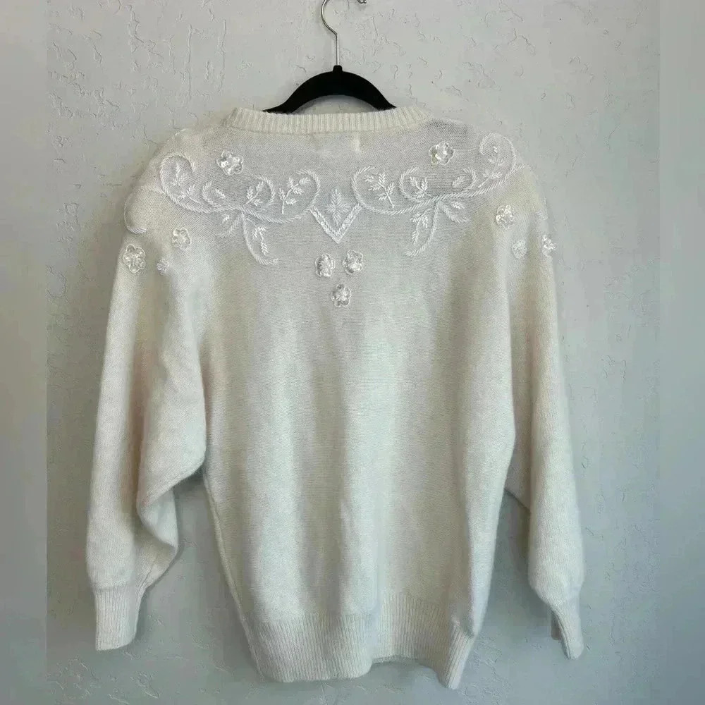 Eugenia MED Vintage Cottagecore Oldmoney 90’s embellished wool angora sweater - Picture 2 of 7